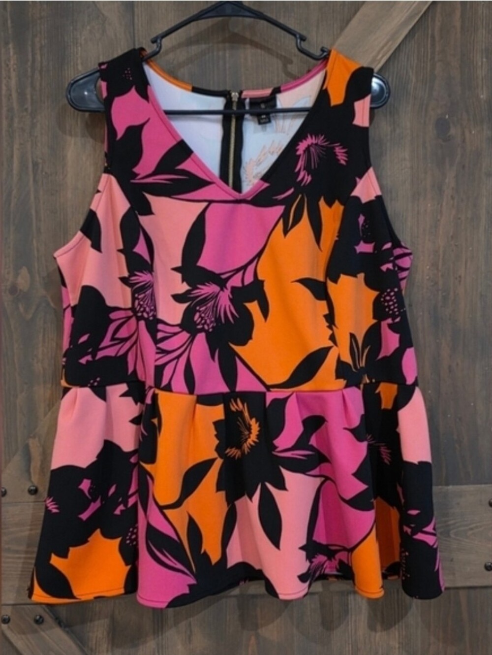 Worthington Vibrant V Neck Floral Sleevless Blouse Size 1X - Picture 6 of 6